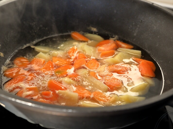 清蒸鱈魚的做法-咸鮮味煮菜譜-易網健康養生網 清蒸鱈魚的做法-咸鮮味煮菜譜
