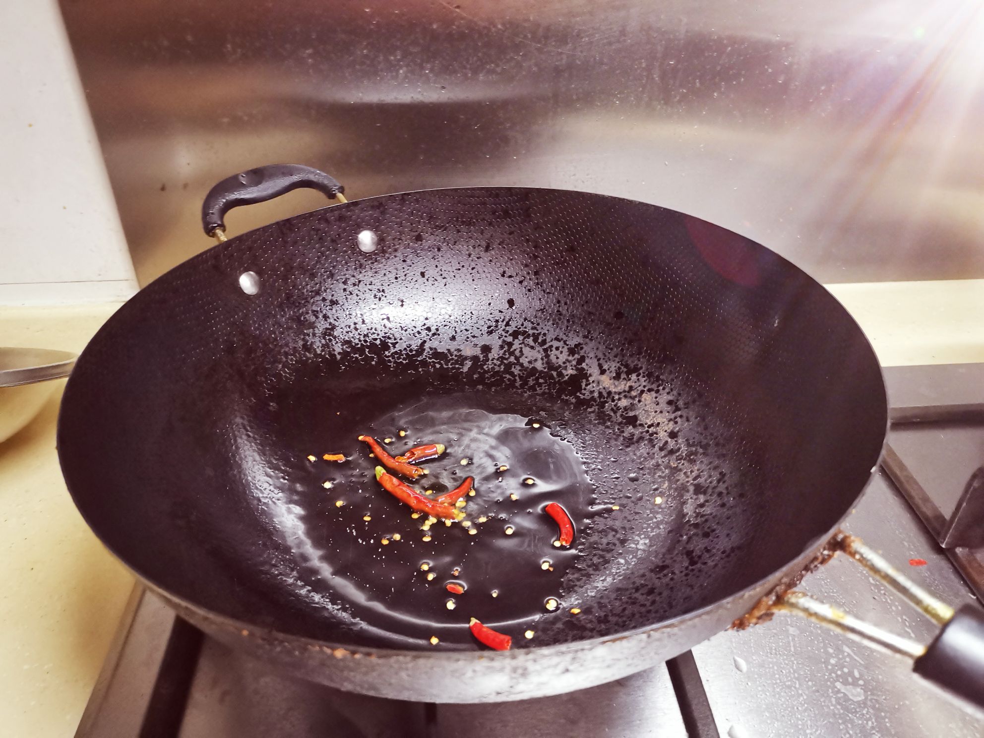 醋溜黃豆芽的做法-家常味炒菜譜-易網健康養生網 醋溜黃豆芽的做法-家常味炒菜譜