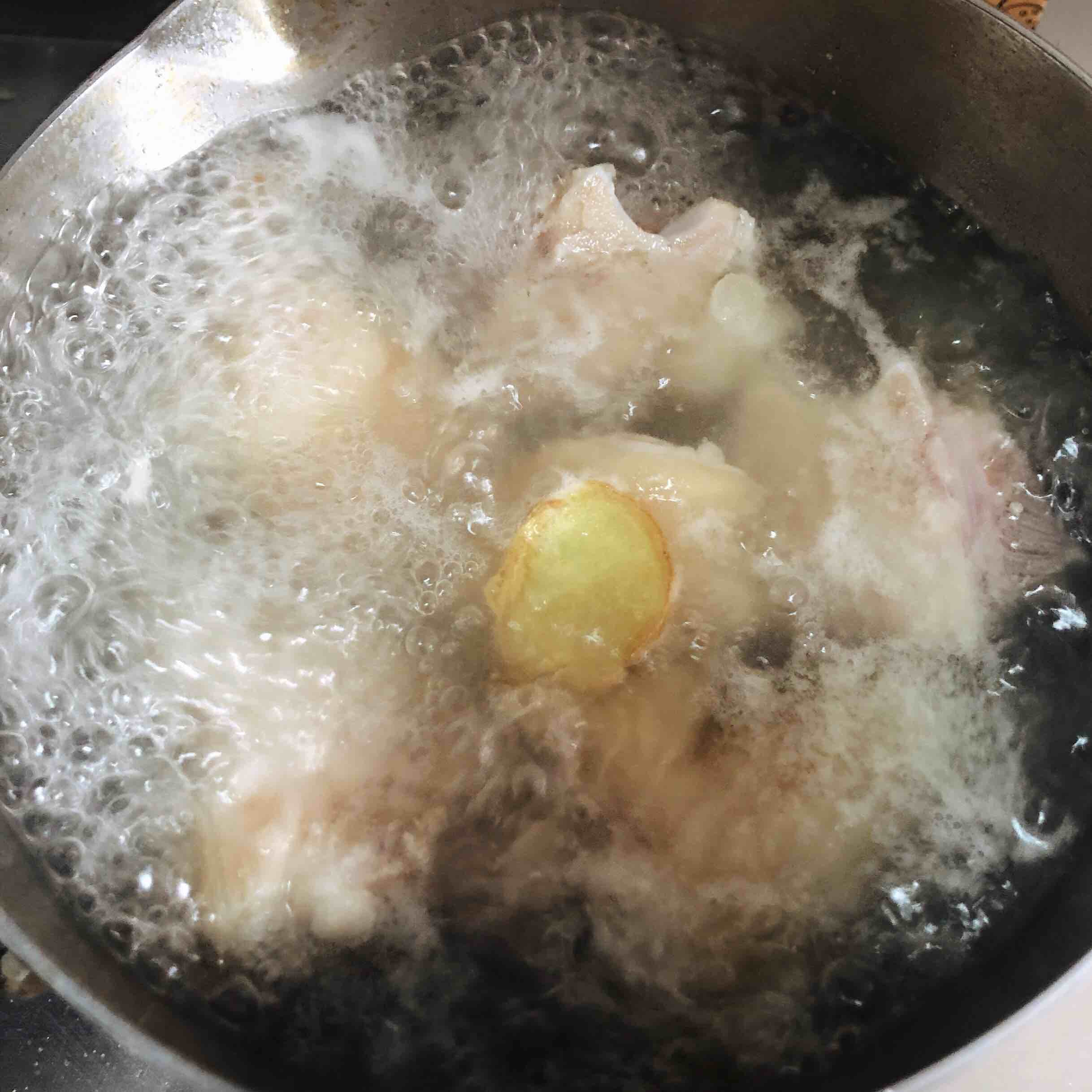 黃豆豬蹄湯的做法-家常味燉菜譜-易網健康養生網 黃豆豬蹄湯的做法-家常味燉菜譜