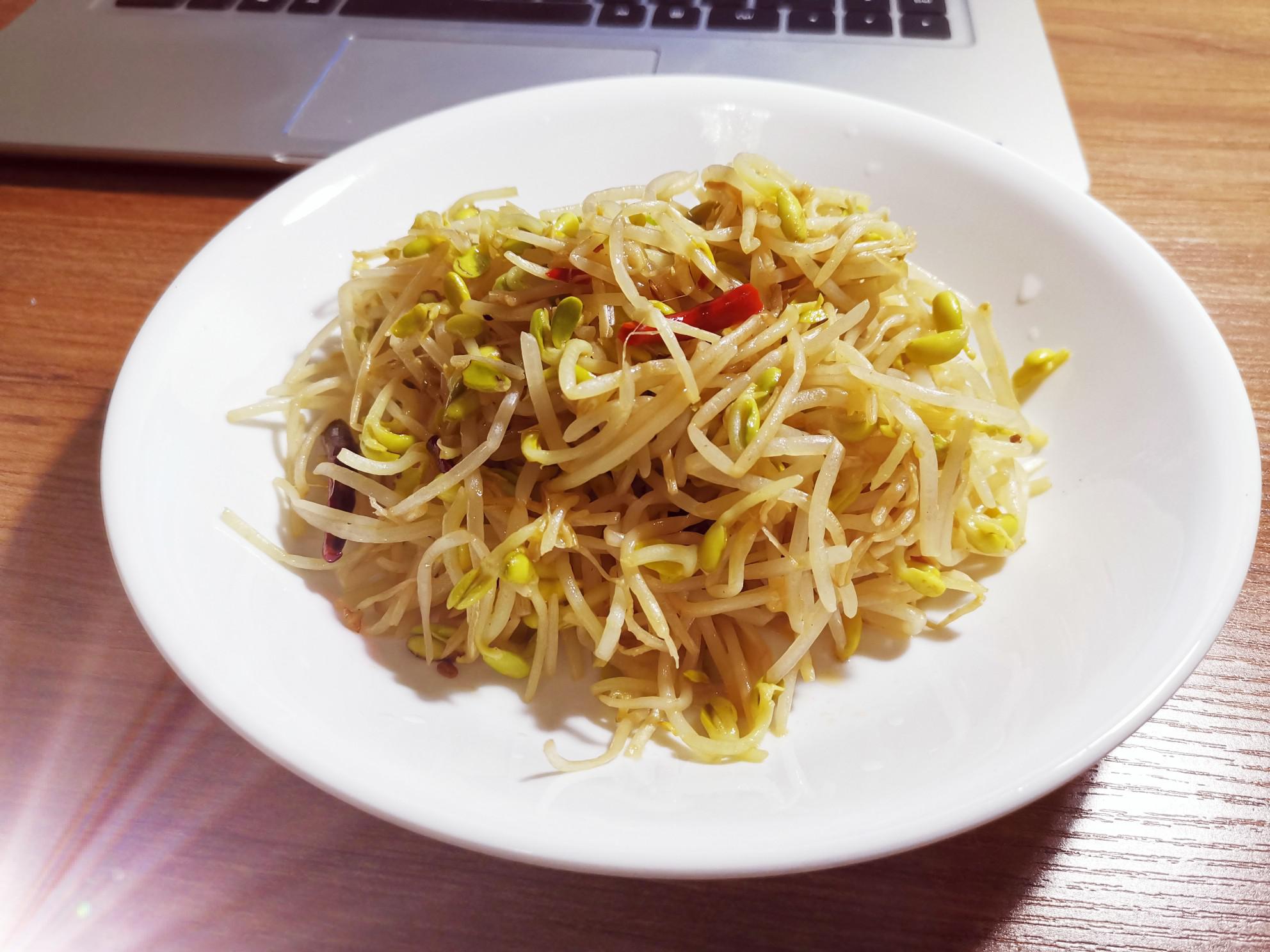 醋溜黃豆芽的做法-家常味炒菜譜-易網健康養生網 醋溜黃豆芽的做法-家常味炒菜譜