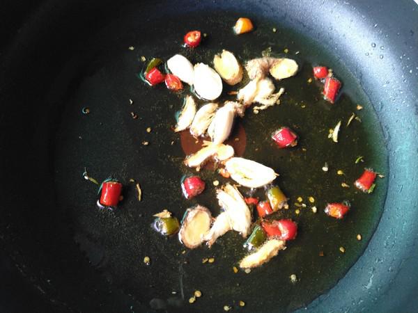 青椒炒兔肉的做法-香辣味炒菜譜