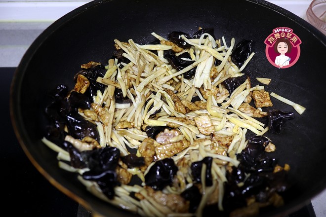 炒苜蓿肉的做法-家常味炒菜譜-易網(wǎng)健康養(yǎng)生網(wǎng) 炒苜蓿肉的做法-家常味炒菜譜