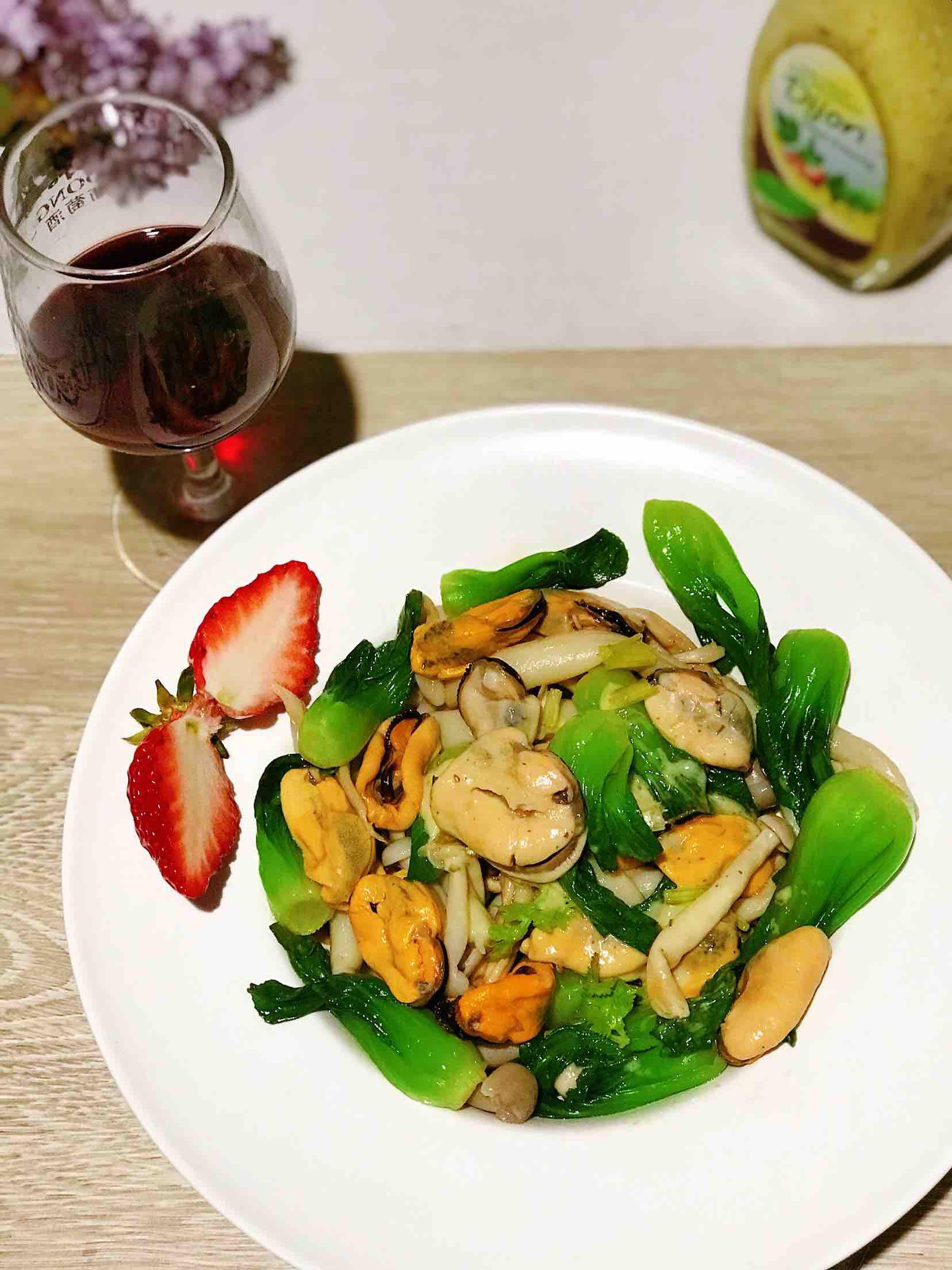 鮮美可口營養豐富的海鮮菇油菜拌海虹的做法-咸鮮味拌菜譜