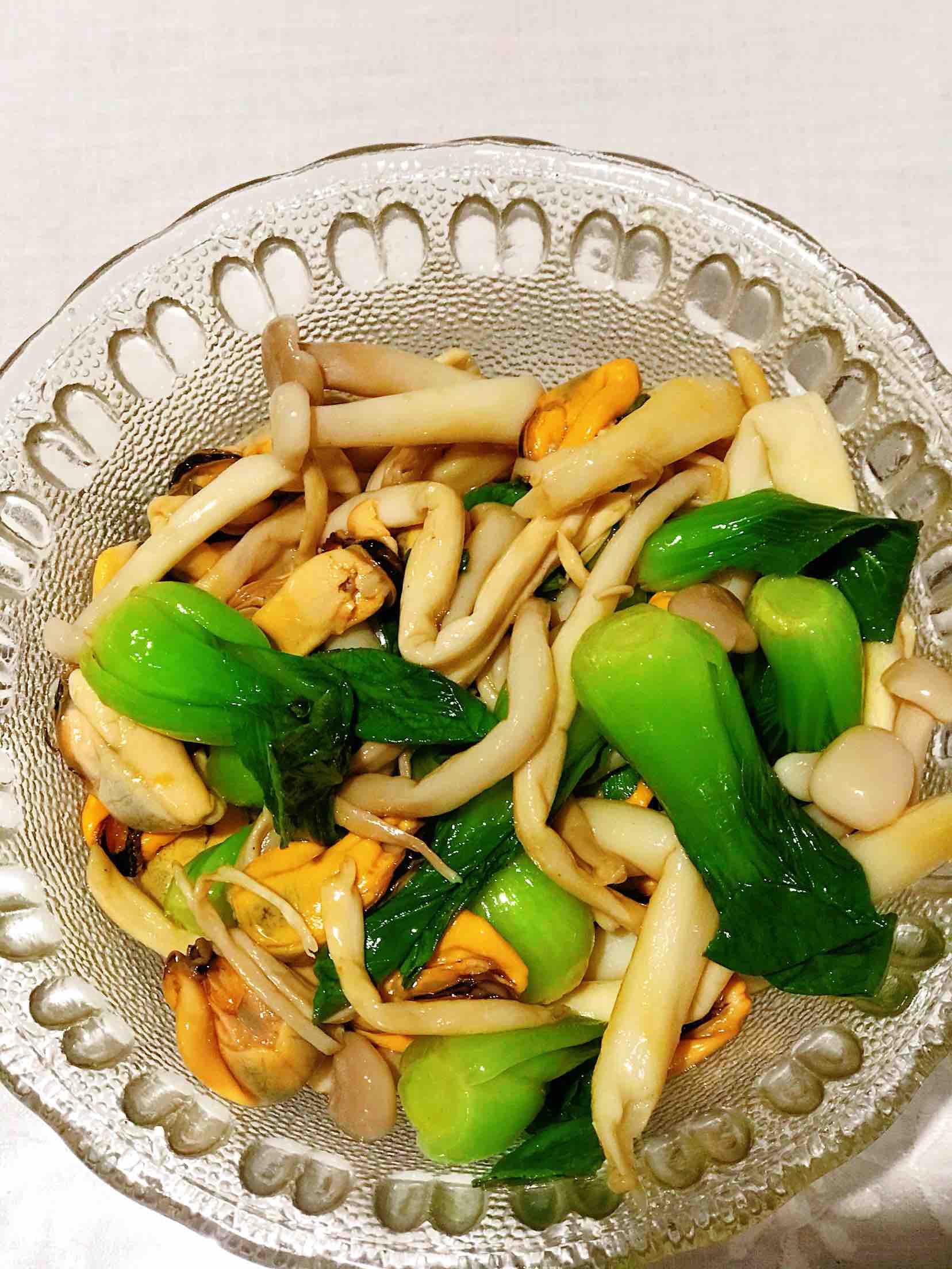 鮮美可口營養豐富的海鮮菇油菜拌海虹的做法-咸鮮味拌菜譜