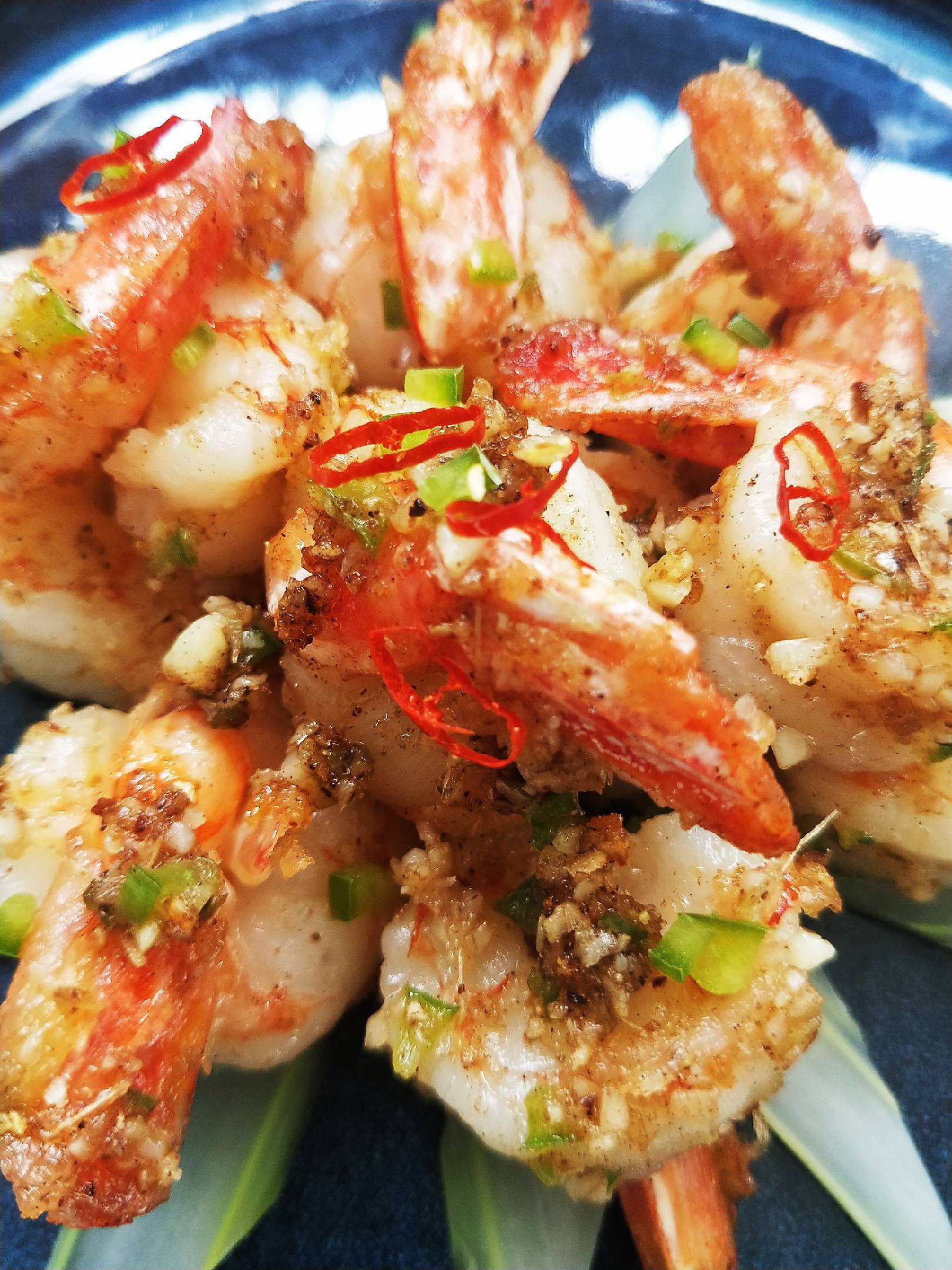 蒜香椒鹽蝦的做法-蒜香味炒菜譜-易網健康養生網 蒜香椒鹽蝦的做法-蒜香味炒菜譜