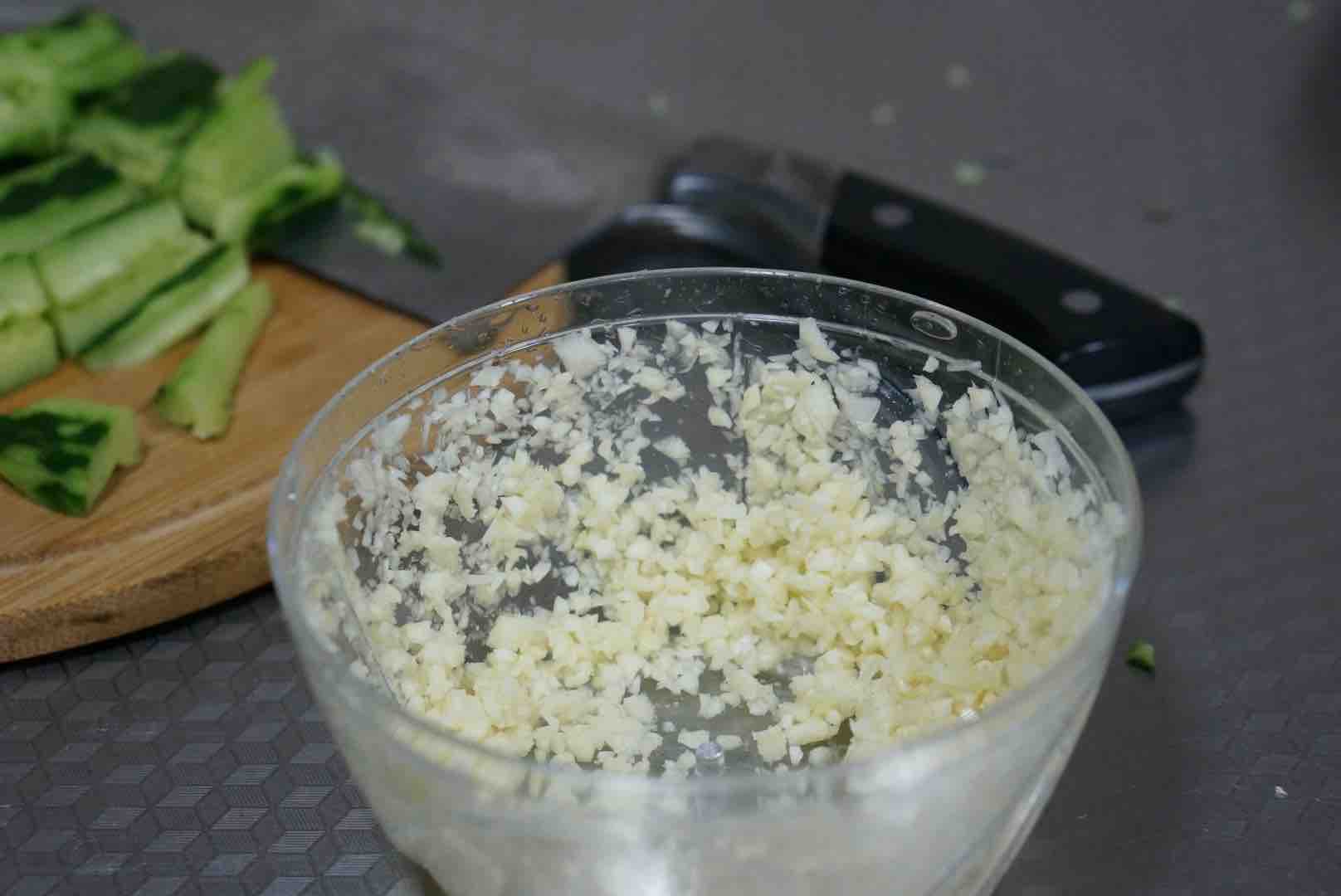 花生米拌黃瓜的做法-酸辣味炸菜譜-易網健康養生網 花生米拌黃瓜的做法-酸辣味炸菜譜