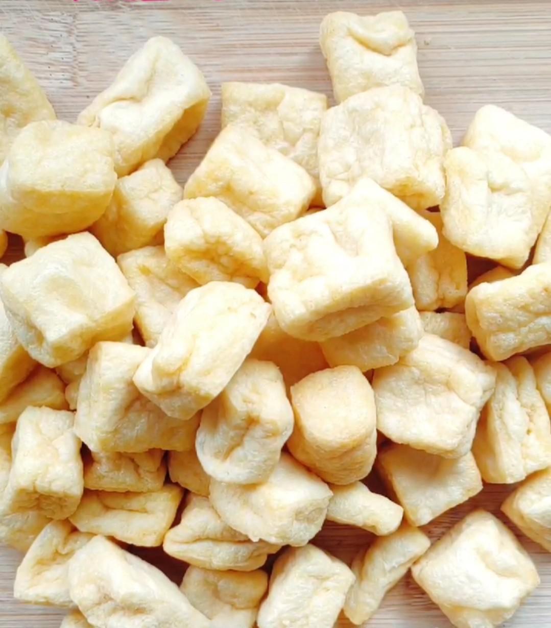 麻辣賽肥腸的做法-麻辣味炒菜譜-易網<a href=http://www.xllyou.com/ target=_blank class=infotextkey>健康養生</a>網 麻辣賽肥腸的做法-麻辣味炒菜譜