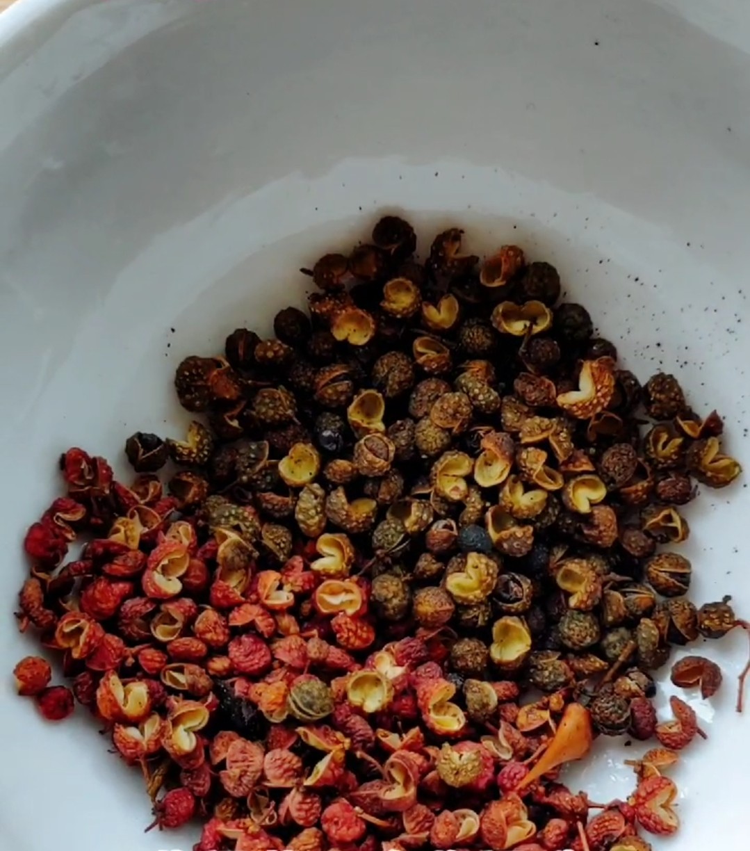 麻辣賽肥腸的做法-麻辣味炒菜譜-易網健康養生網 麻辣賽肥腸的做法-麻辣味炒菜譜