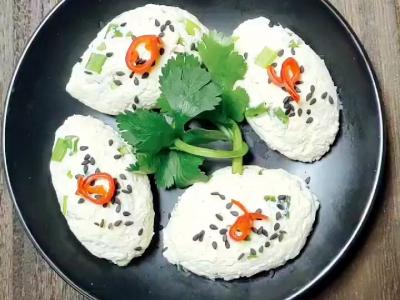 小蔥拌豆腐的做法-蔥香味拌菜譜