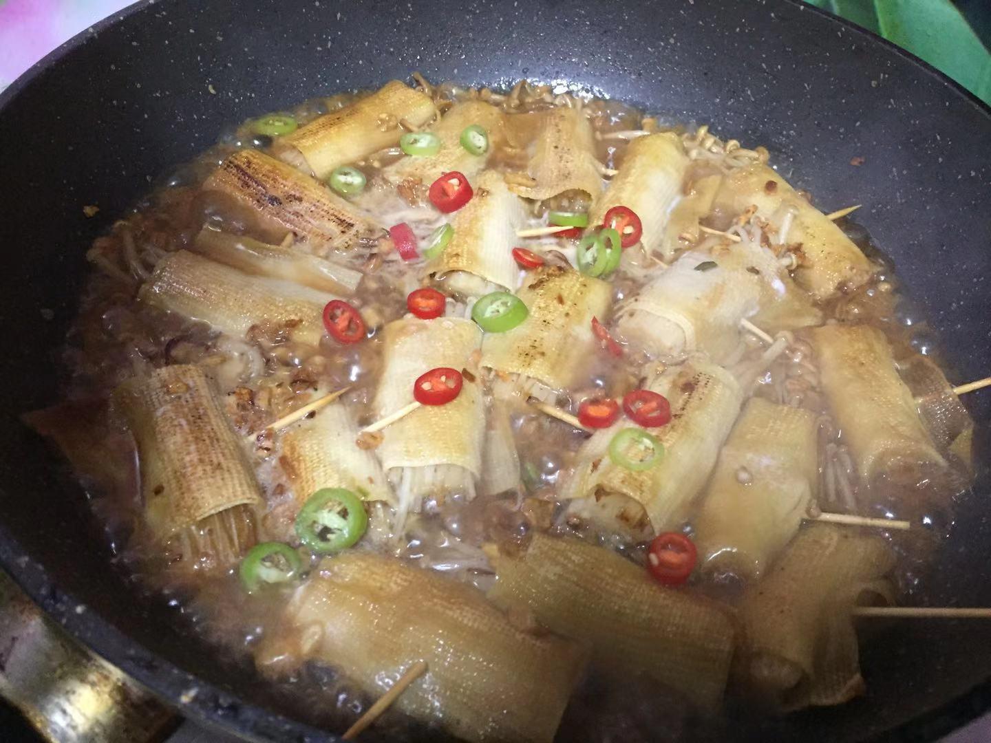 金針菇豆皮卷的做法-家常味燒菜譜-易網(wǎng)健康養(yǎng)生網(wǎng) 金針菇豆皮卷的做法-家常味燒菜譜