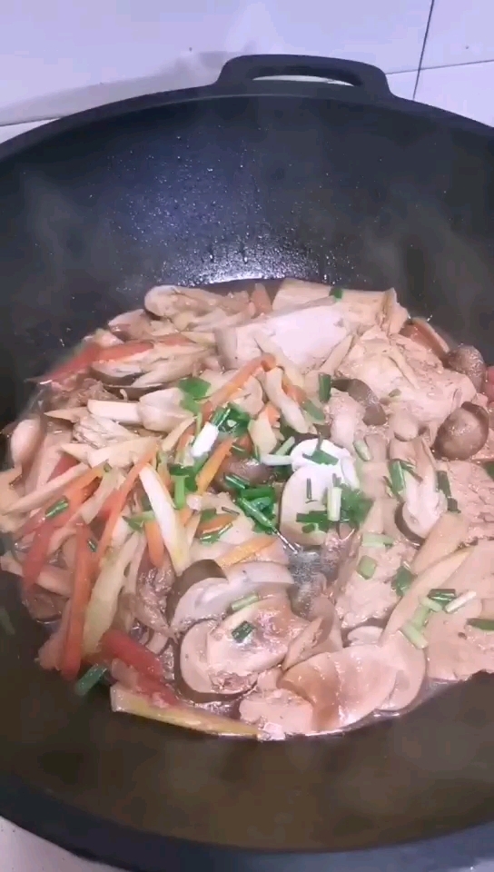 松茸春筍煲豆腐的做法-家常味煮菜譜-易網健康養生網 松茸春筍煲豆腐的做法-家常味煮菜譜