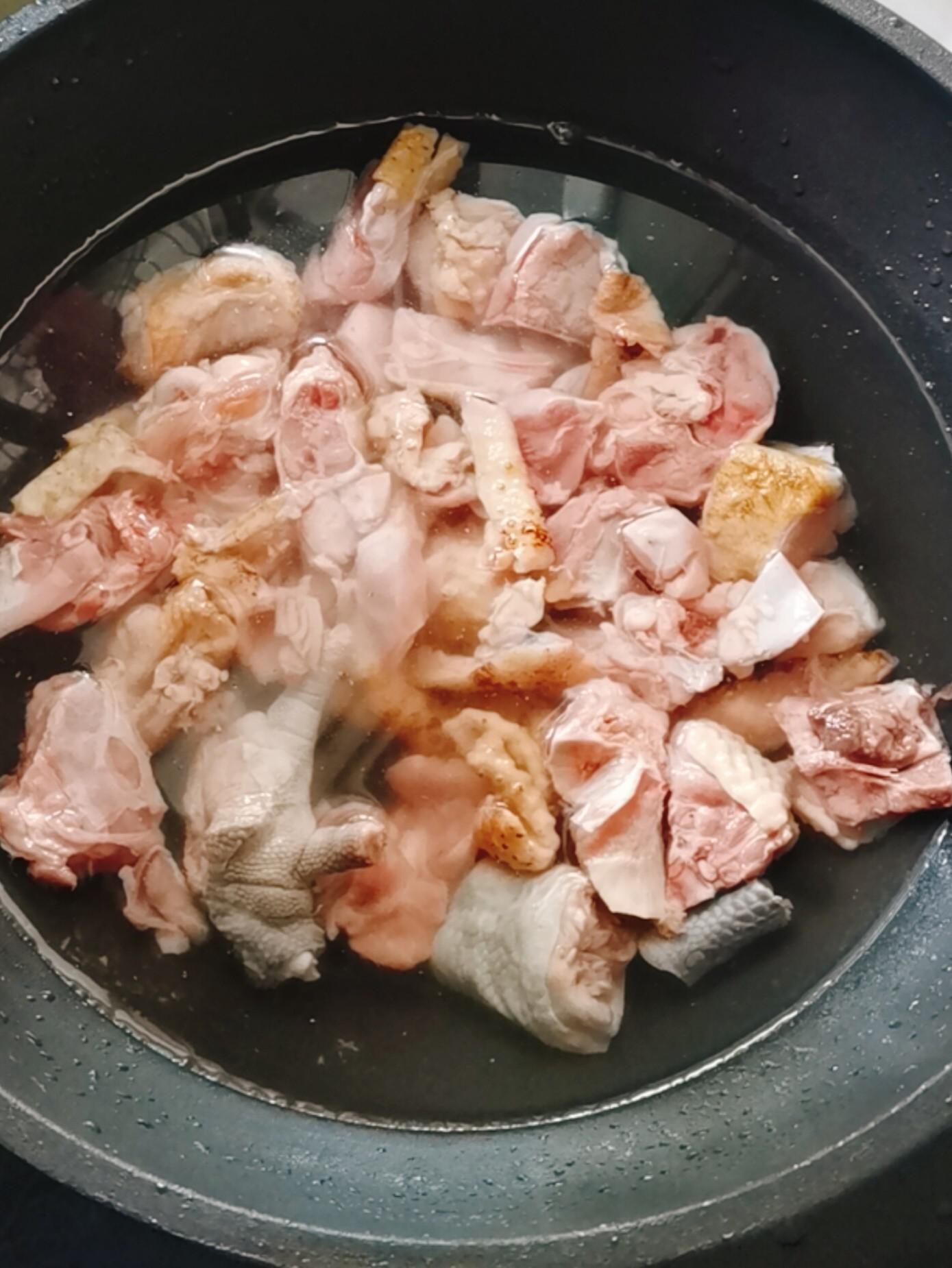 玉米土豆燉雞的做法-咸鮮味燉菜譜-易網(wǎng)<a href=http://www.xllyou.com/ target=_blank class=infotextkey>健康養(yǎng)生</a>網(wǎng) 玉米土豆燉雞的做法-咸鮮味燉菜譜