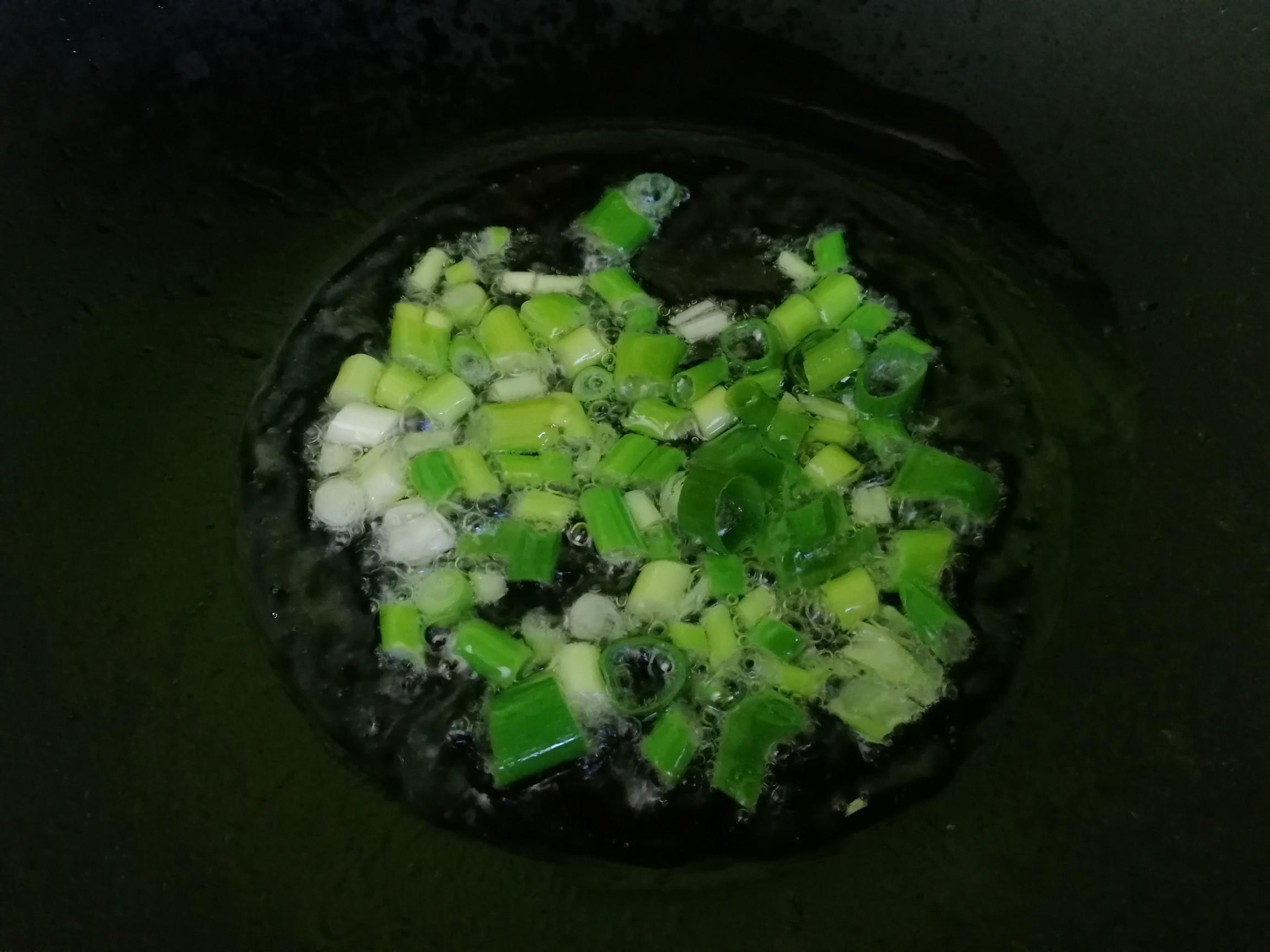 辣醬炒年糕的做法-香辣味炒菜譜-易網健康養生網 辣醬炒年糕的做法-香辣味炒菜譜