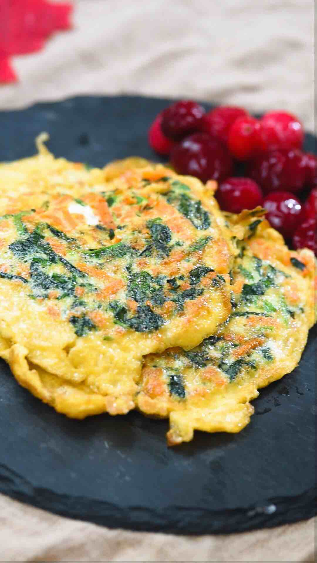 胡蘿卜菠菜蛋餅的做法-咸鮮味煎菜譜-易網(wǎng)健康養(yǎng)生網(wǎng) 胡蘿卜菠菜蛋餅的做法-咸鮮味煎菜譜