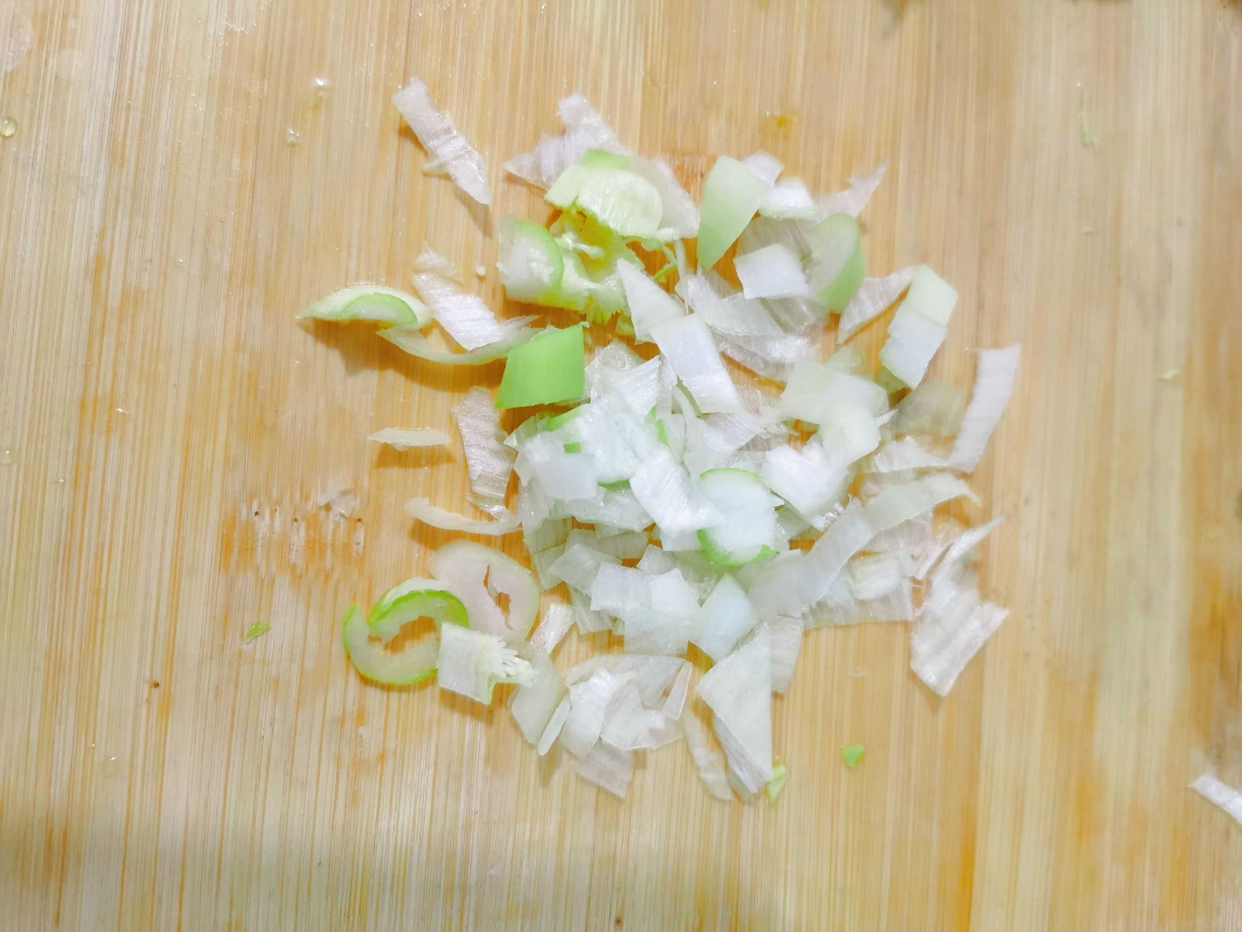 爆炒甘藍的做法-咸鮮味炒菜譜-易網健康養生網 爆炒甘藍的做法-咸鮮味炒菜譜