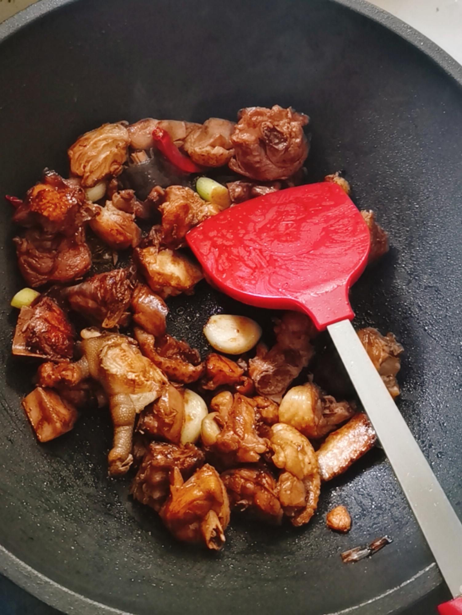 玉米土豆燉雞的做法-咸鮮味燉菜譜-易網(wǎng)健康養(yǎng)生網(wǎng) 玉米土豆燉雞的做法-咸鮮味燉菜譜