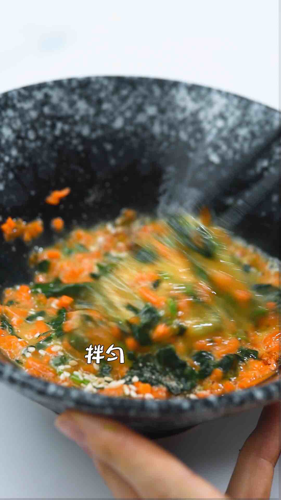 胡蘿卜菠菜蛋餅的做法-咸鮮味煎菜譜-易網(wǎng)健康養(yǎng)生網(wǎng) 胡蘿卜菠菜蛋餅的做法-咸鮮味煎菜譜