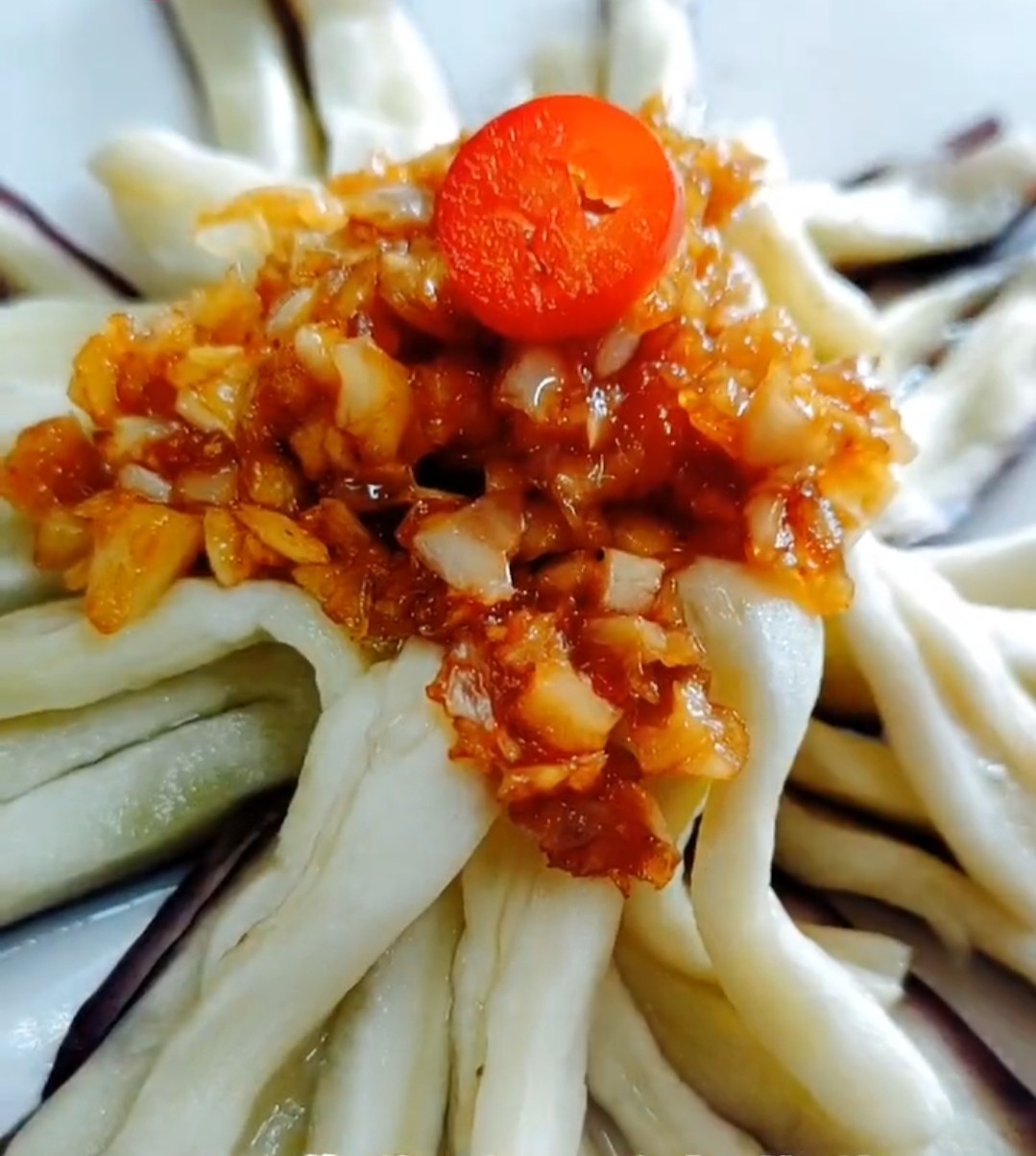 菊花茄子的做法-蒜香味蒸菜譜-易網(wǎng)健康養(yǎng)生網(wǎng) 菊花茄子的做法-蒜香味蒸菜譜