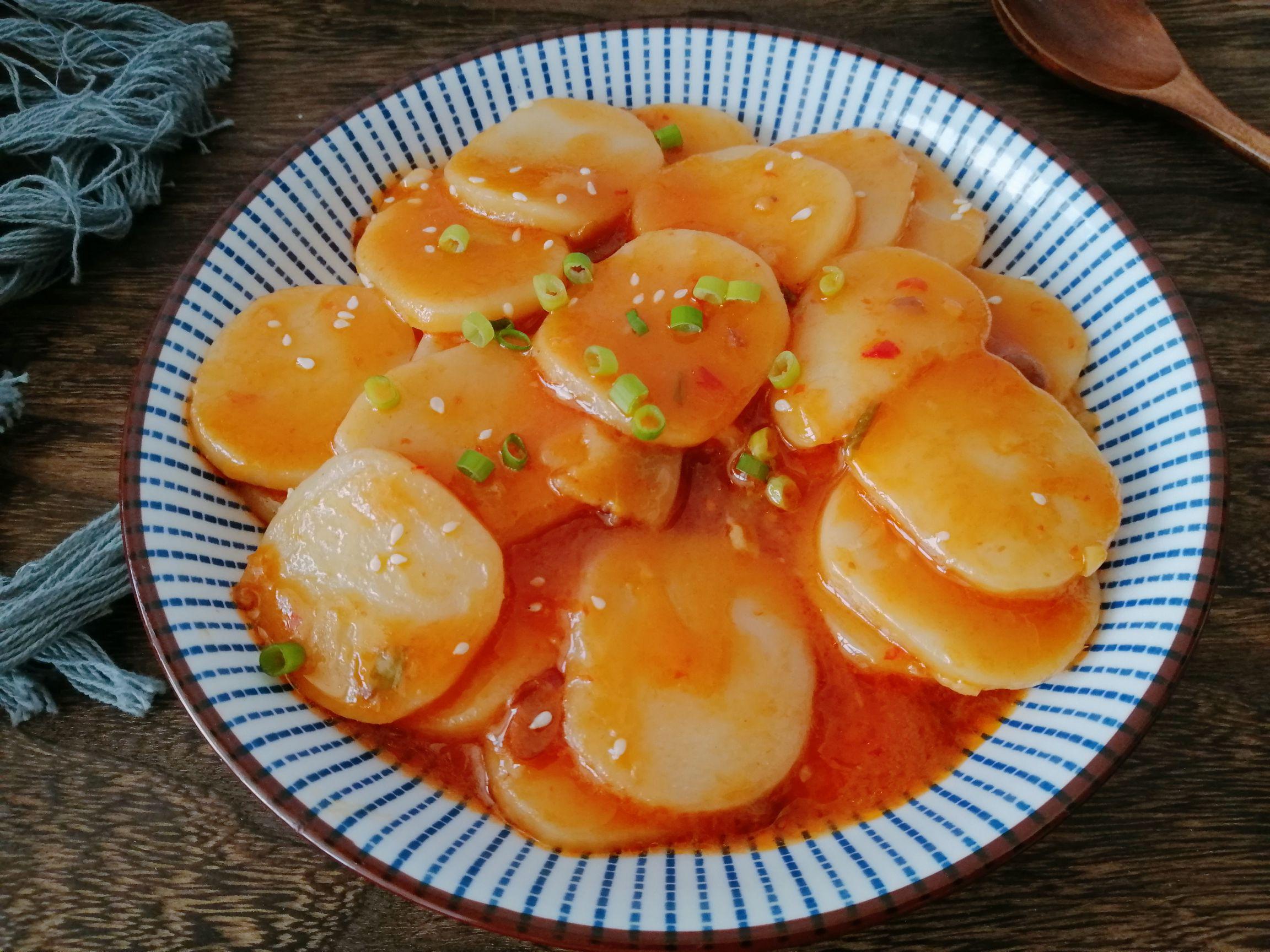 辣醬炒年糕的做法-香辣味炒菜譜-易網健康養生網 辣醬炒年糕的做法-香辣味炒菜譜