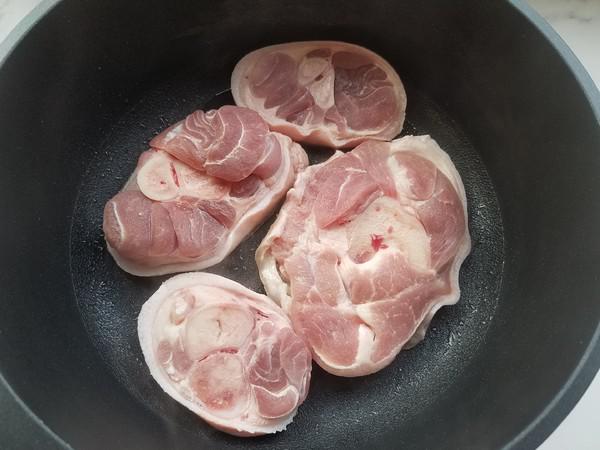 蘆筍腐乳豬肘的做法-家常味燉菜譜-易網(wǎng)健康養(yǎng)生網(wǎng) 蘆筍腐乳豬肘的做法-家常味燉菜譜