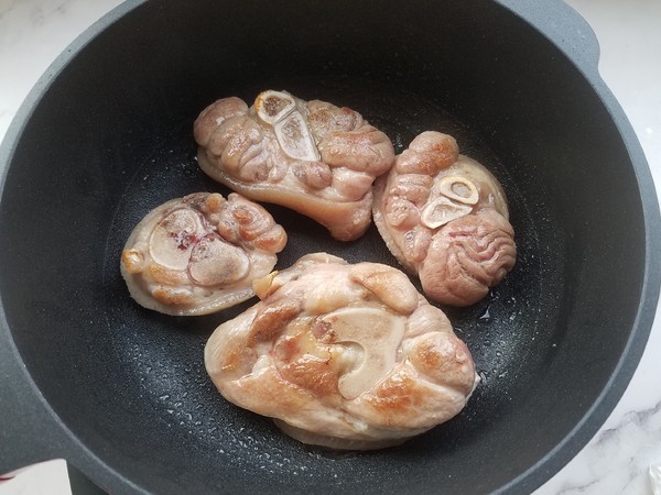 蘆筍腐乳豬肘的做法-家常味燉菜譜-易網(wǎng)健康養(yǎng)生網(wǎng) 蘆筍腐乳豬肘的做法-家常味燉菜譜