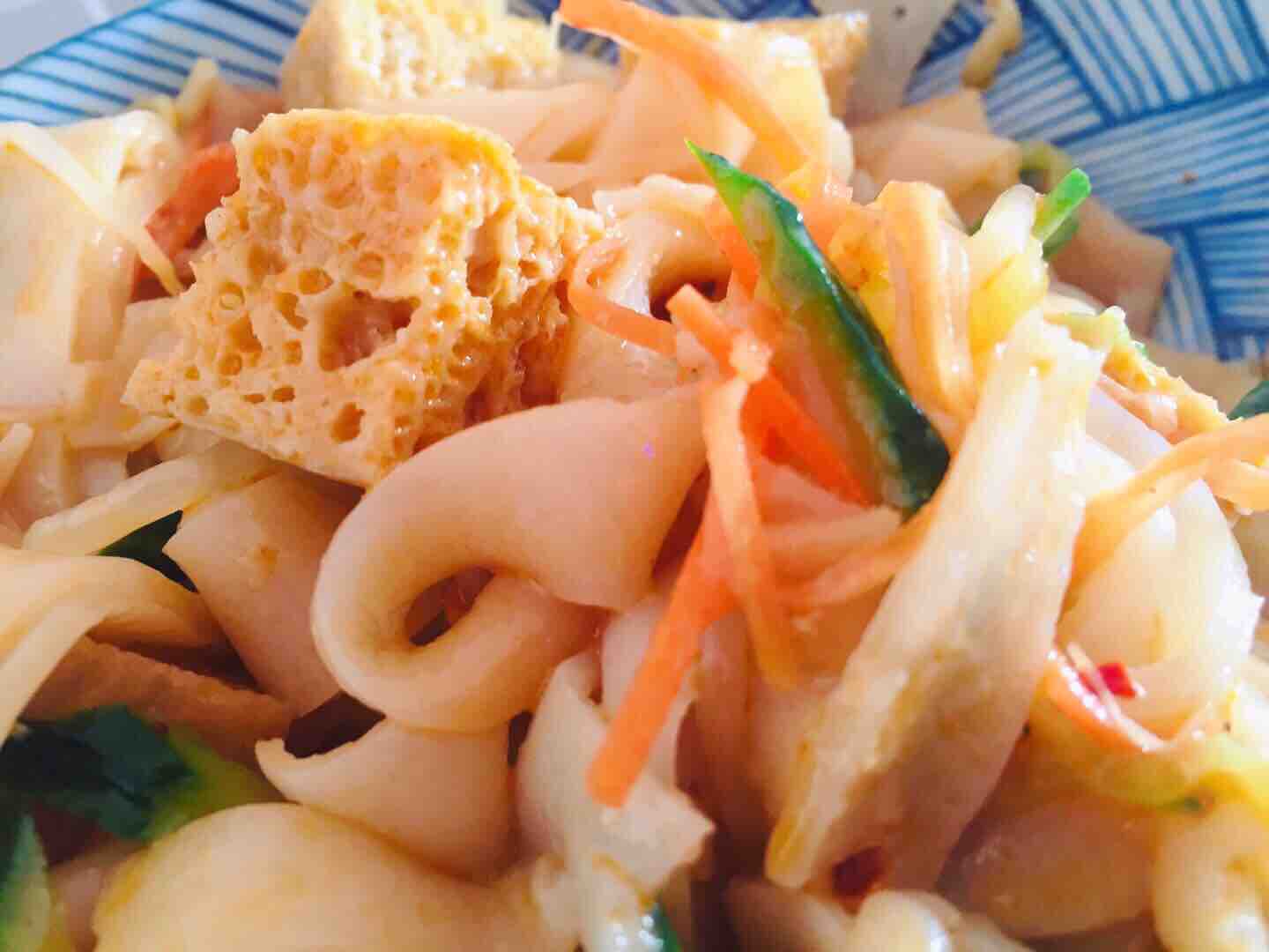 涼皮肉夾饃的做法-咸鮮味蒸菜譜-易網(wǎng)健康養(yǎng)生網(wǎng) 涼皮肉夾饃的做法-咸鮮味蒸菜譜