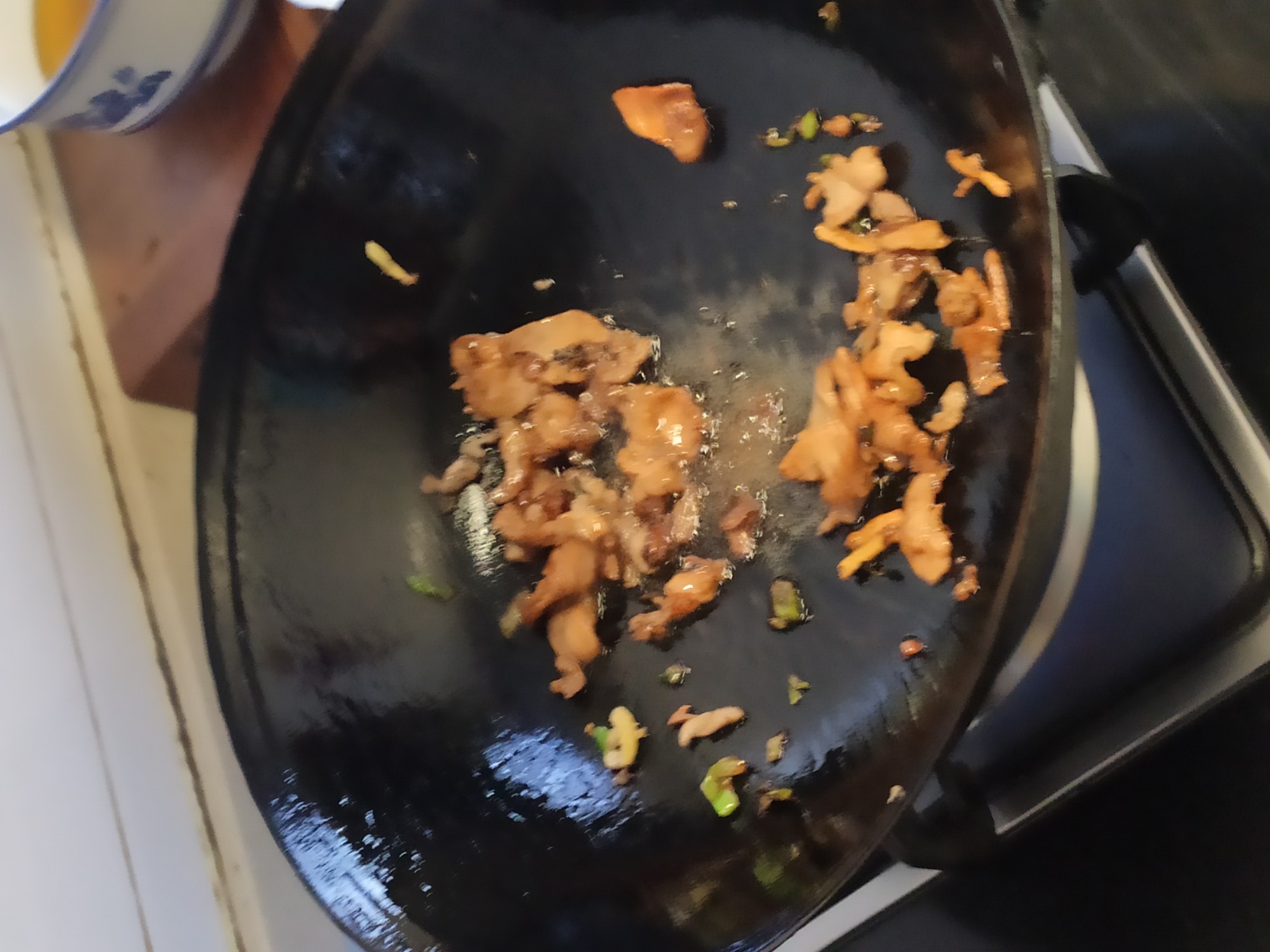 彩椒炒白玉菇的做法-咸鮮味炒菜譜-易網健康養生網 彩椒炒白玉菇的做法-咸鮮味炒菜譜