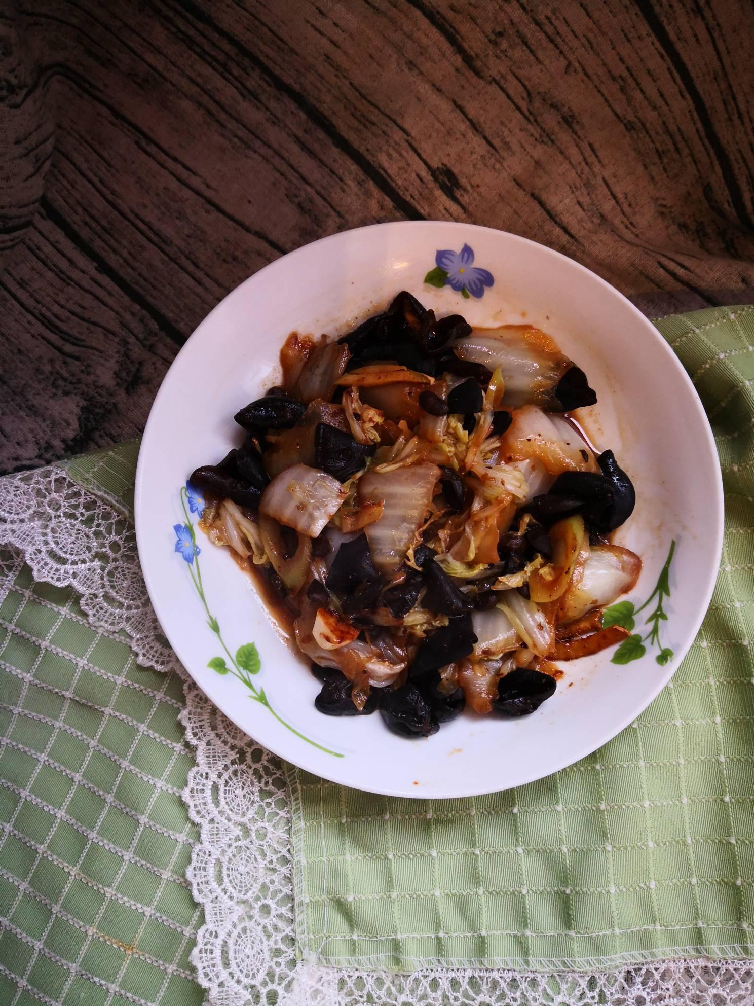 豆豉炒白菜片木耳的做法-家常味炒菜譜