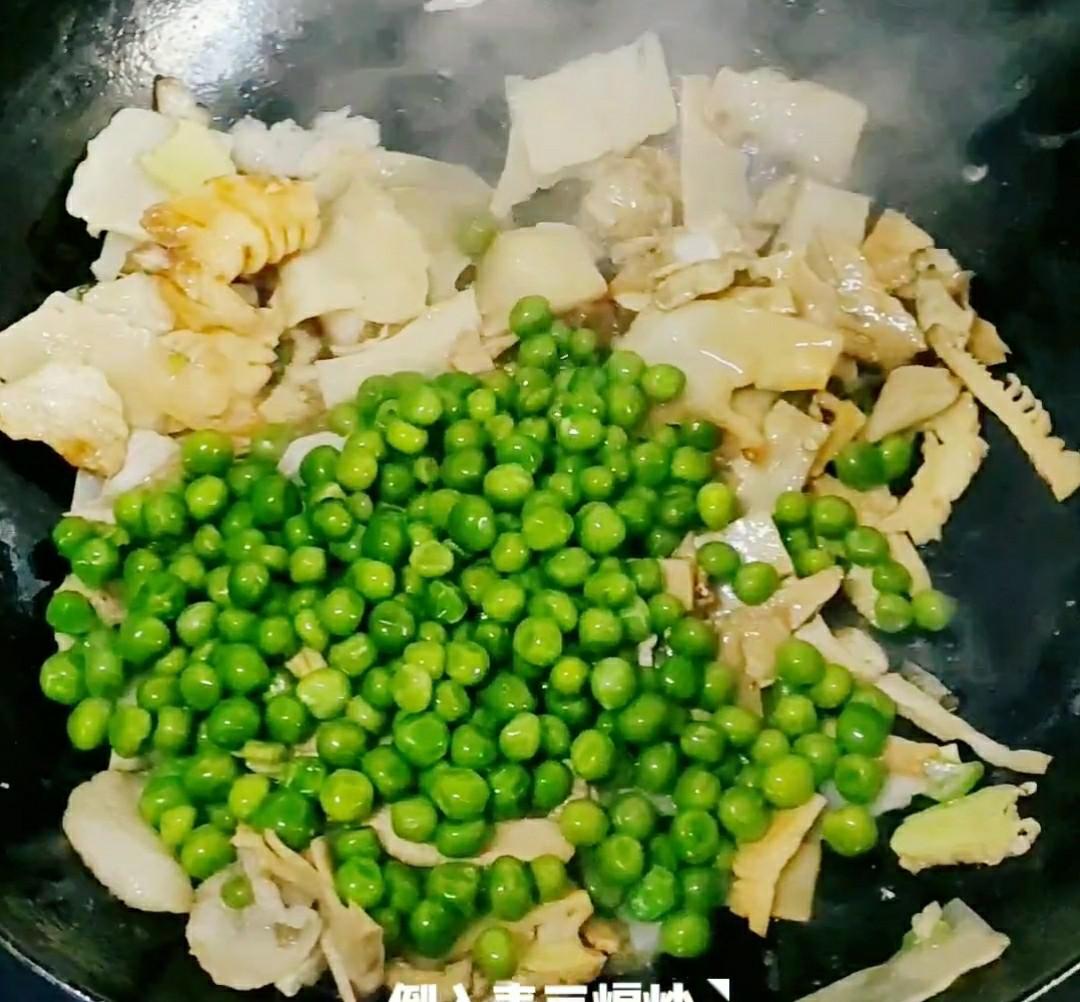 青豆筍片炒肉的做法-咸鮮味炒菜譜-易網健康養生網 青豆筍片炒肉的做法-咸鮮味炒菜譜