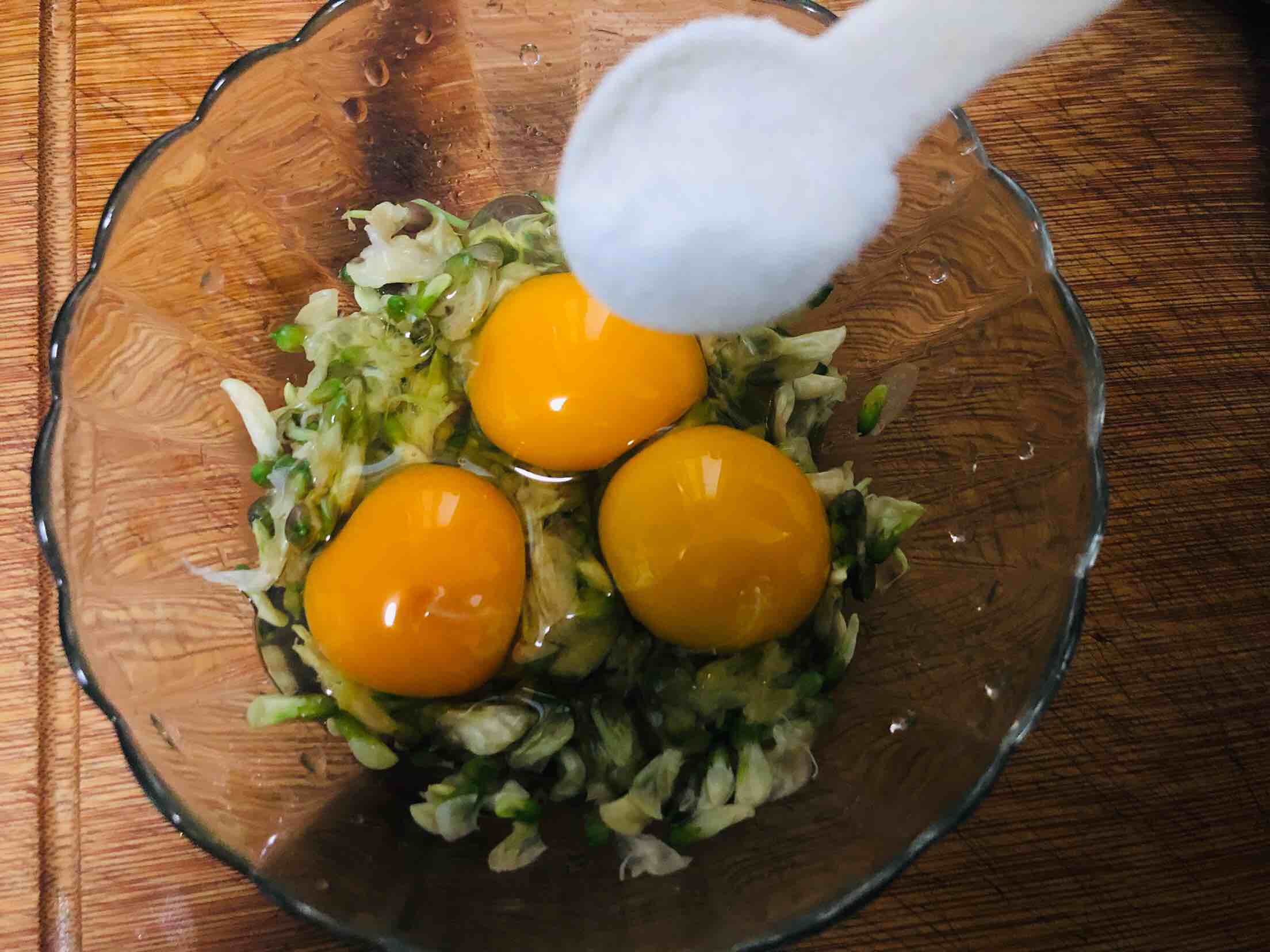 槐花炒雞蛋的做法-家常味炒菜譜-易網健康養生網 槐花炒雞蛋的做法-家常味炒菜譜