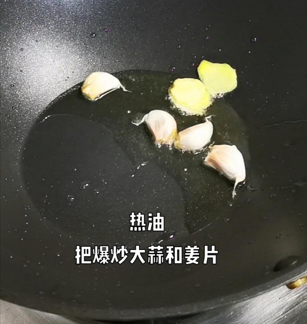 爆炒田雞的做法-家常味炒菜譜-易網<a href=http://www.xllyou.com/ target=_blank class=infotextkey>健康養生</a>網 爆炒田雞的做法-家常味炒菜譜
