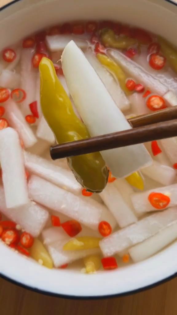 酸辣開胃腌蘿卜的做法-酸辣味腌菜譜-易網健康養生網 酸辣開胃腌蘿卜的做法-酸辣味腌菜譜