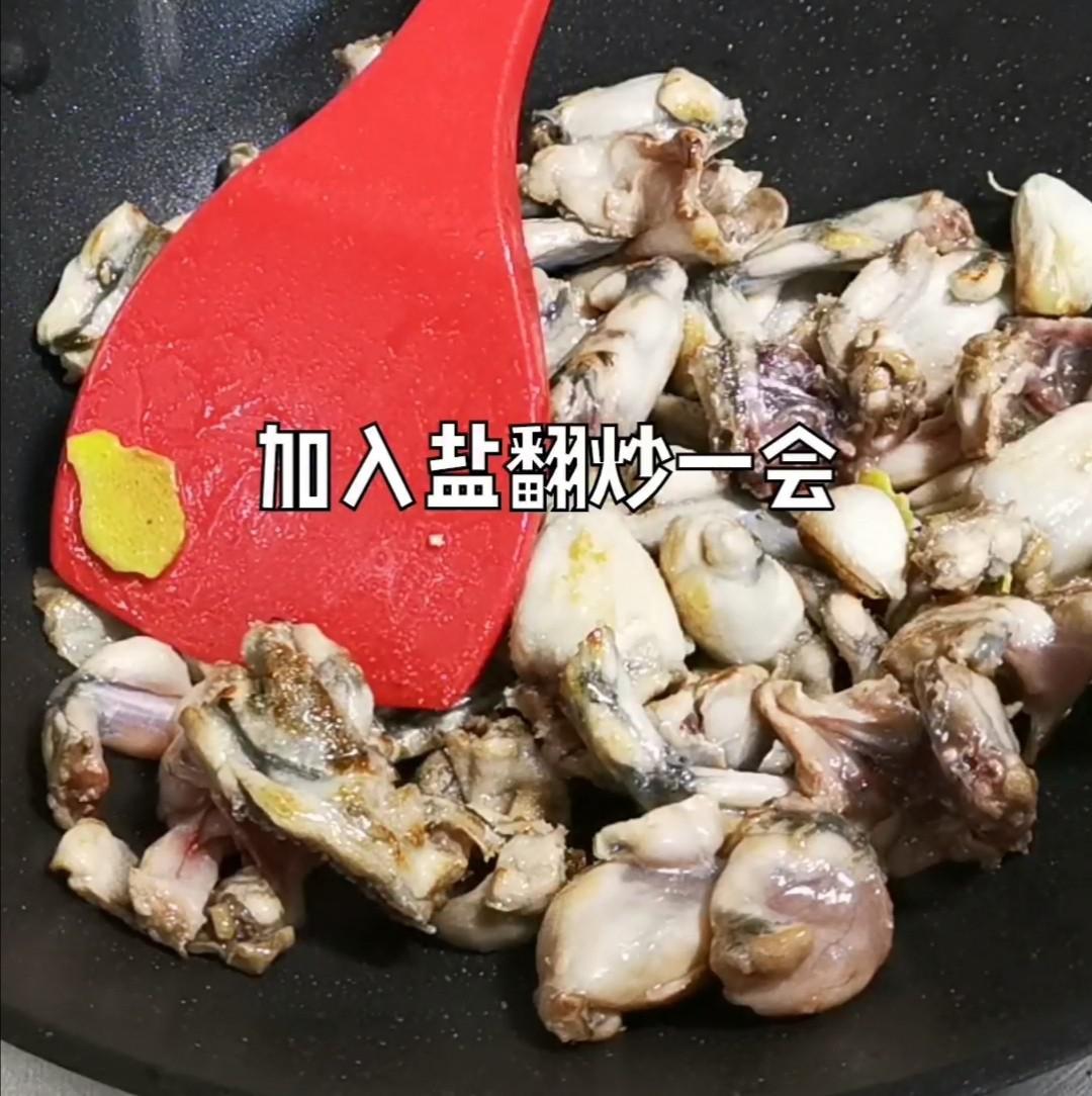 爆炒田雞的做法-家常味炒菜譜-易網健康養生網 爆炒田雞的做法-家常味炒菜譜