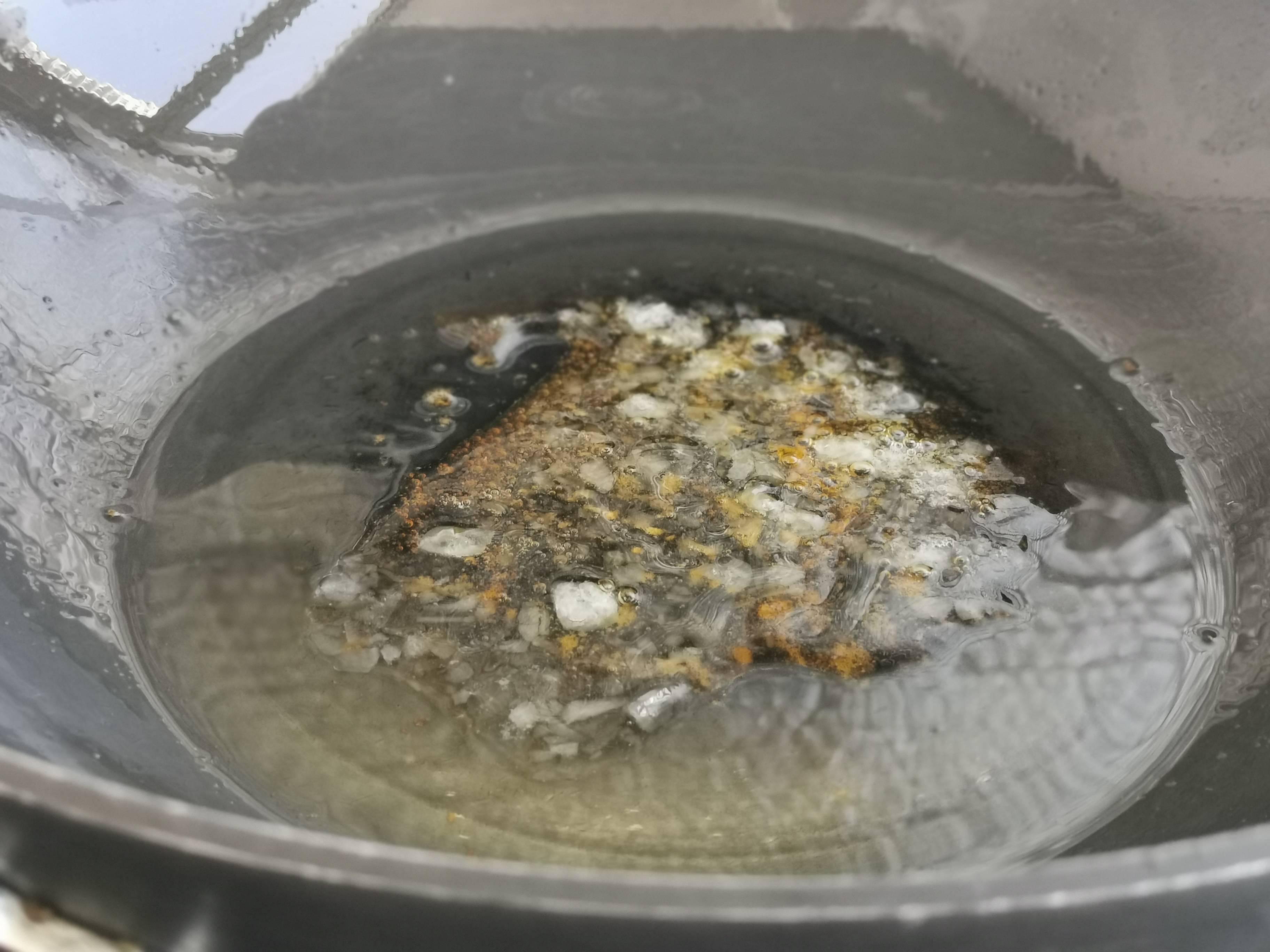 月牙骨燉土豆的做法-家常味燉菜譜