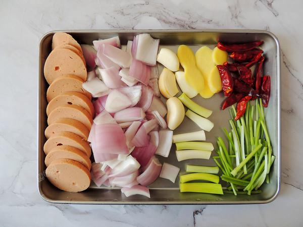 干鍋雞翅的做法-家常味燒菜譜-易網(wǎng)健康養(yǎng)生網(wǎng) 干鍋雞翅的做法-家常味燒菜譜