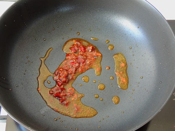 香菇肉末粉絲的做法-家常味炒菜譜-易網健康養生網 香菇肉末粉絲的做法-家常味炒菜譜