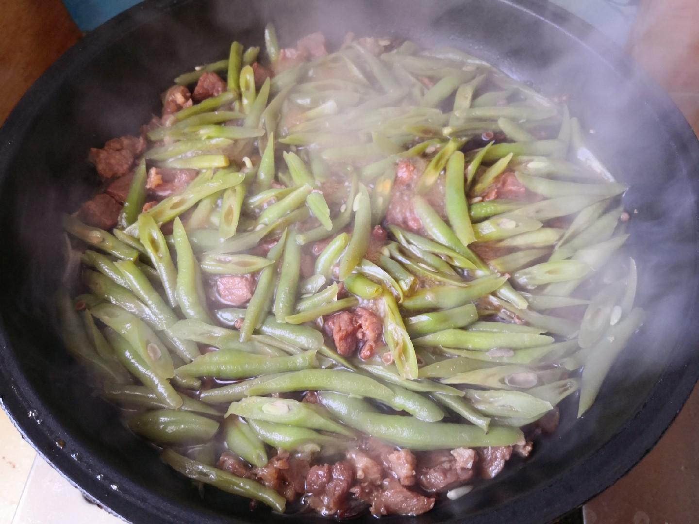 牛肉燉豆角的做法-家常味燉菜譜-易網(wǎng)健康養(yǎng)生網(wǎng) 牛肉燉豆角的做法-家常味燉菜譜