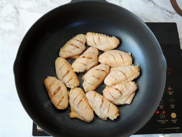 干鍋雞翅的做法-家常味燒菜譜-易網(wǎng)健康養(yǎng)生網(wǎng) 干鍋雞翅的做法-家常味燒菜譜