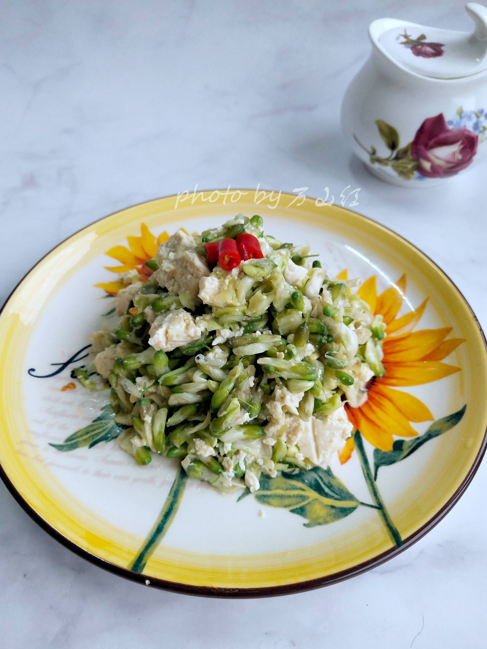 槐花拌豆腐的做法-家常味煮菜譜-易網健康養生網 槐花拌豆腐的做法-家常味煮菜譜