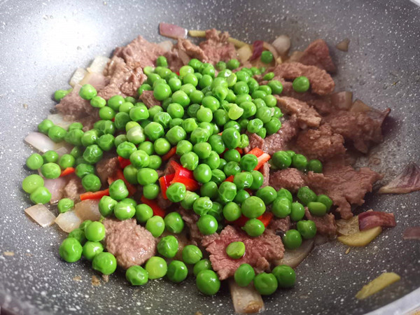豌豆仁炒牛肉的做法-家常味炒菜譜-易網健康養生網 豌豆仁炒牛肉的做法-家常味炒菜譜