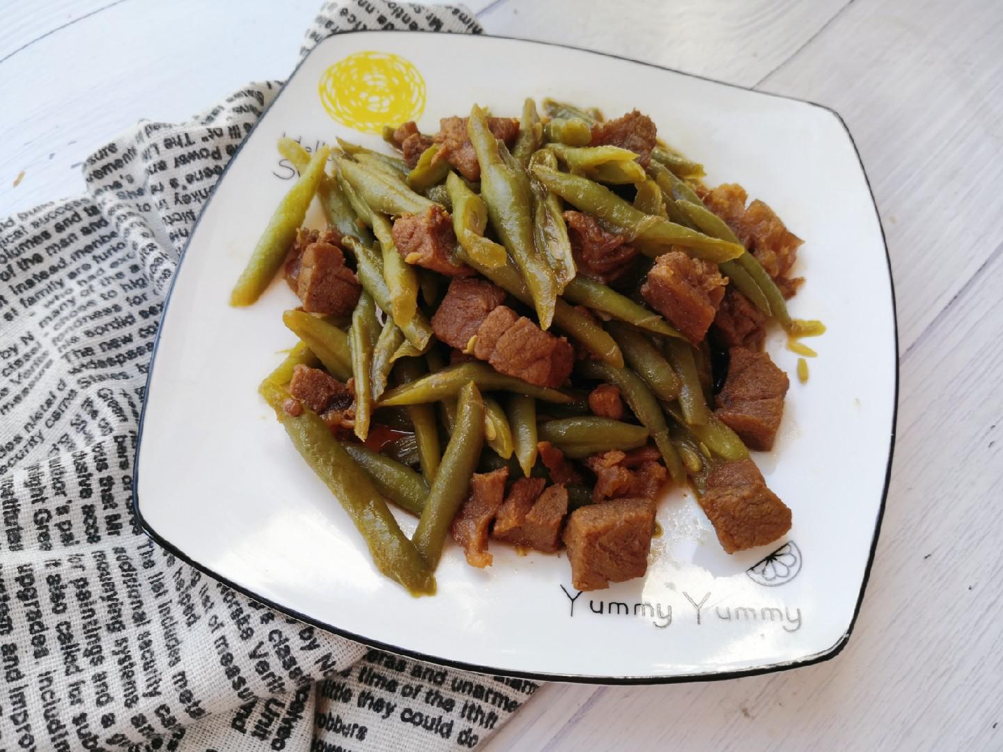 牛肉燉豆角的做法-家常味燉菜譜-易網(wǎng)健康養(yǎng)生網(wǎng) 牛肉燉豆角的做法-家常味燉菜譜