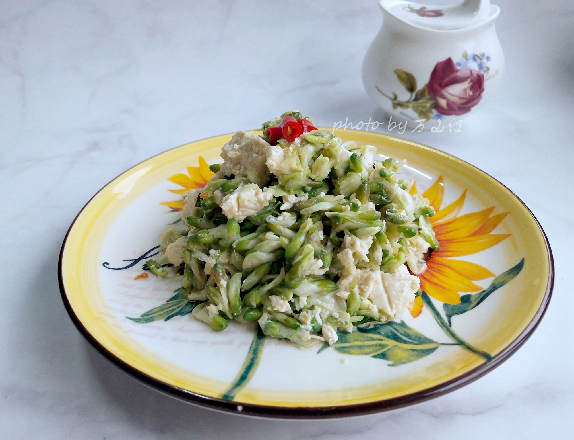 槐花拌豆腐的做法-家常味煮菜譜-易網健康養生網 槐花拌豆腐的做法-家常味煮菜譜