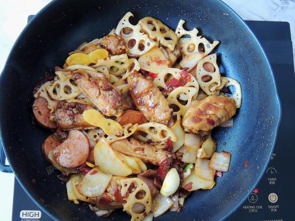 干鍋雞翅的做法-家常味燒菜譜-易網(wǎng)健康養(yǎng)生網(wǎng) 干鍋雞翅的做法-家常味燒菜譜