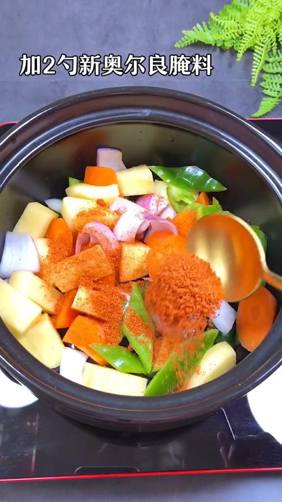 三汁雞翅燜鍋的做法-咸鮮味燜菜譜-易網健康養生網 三汁雞翅燜鍋的做法-咸鮮味燜菜譜