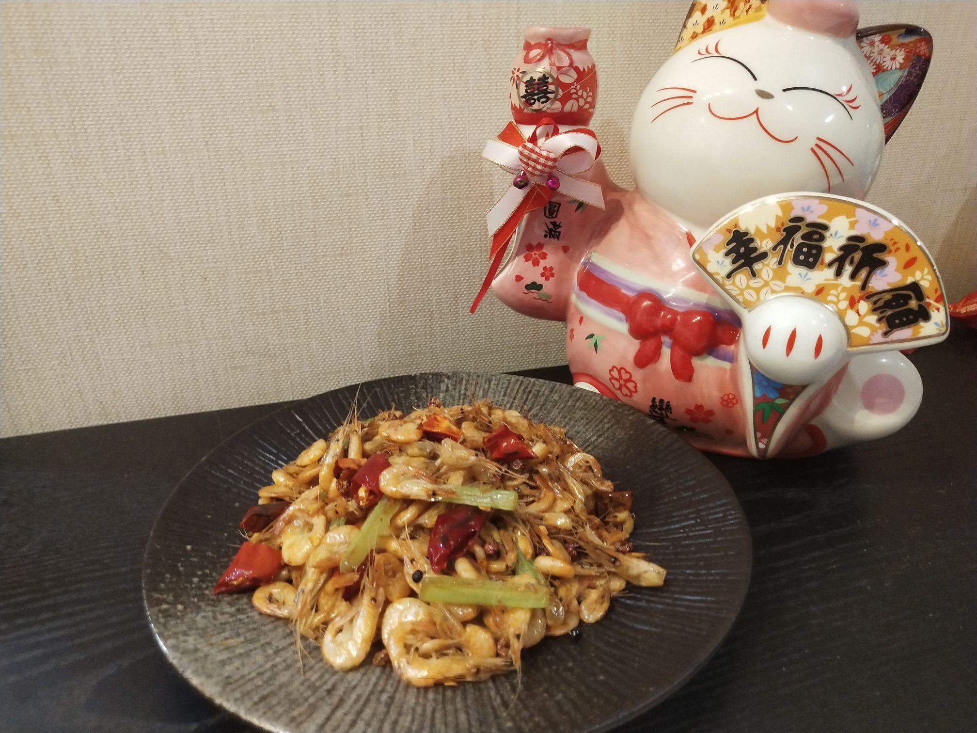 辣炒小河蝦的做法-咸鮮味炒菜譜-易網健康養生網 辣炒小河蝦的做法-咸鮮味炒菜譜