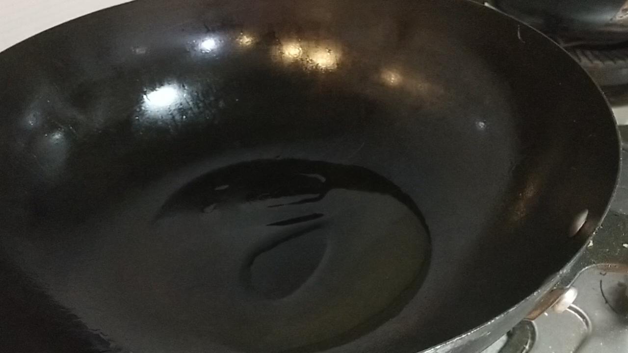 辣炒小河蝦的做法-咸鮮味炒菜譜-易網健康養生網 辣炒小河蝦的做法-咸鮮味炒菜譜