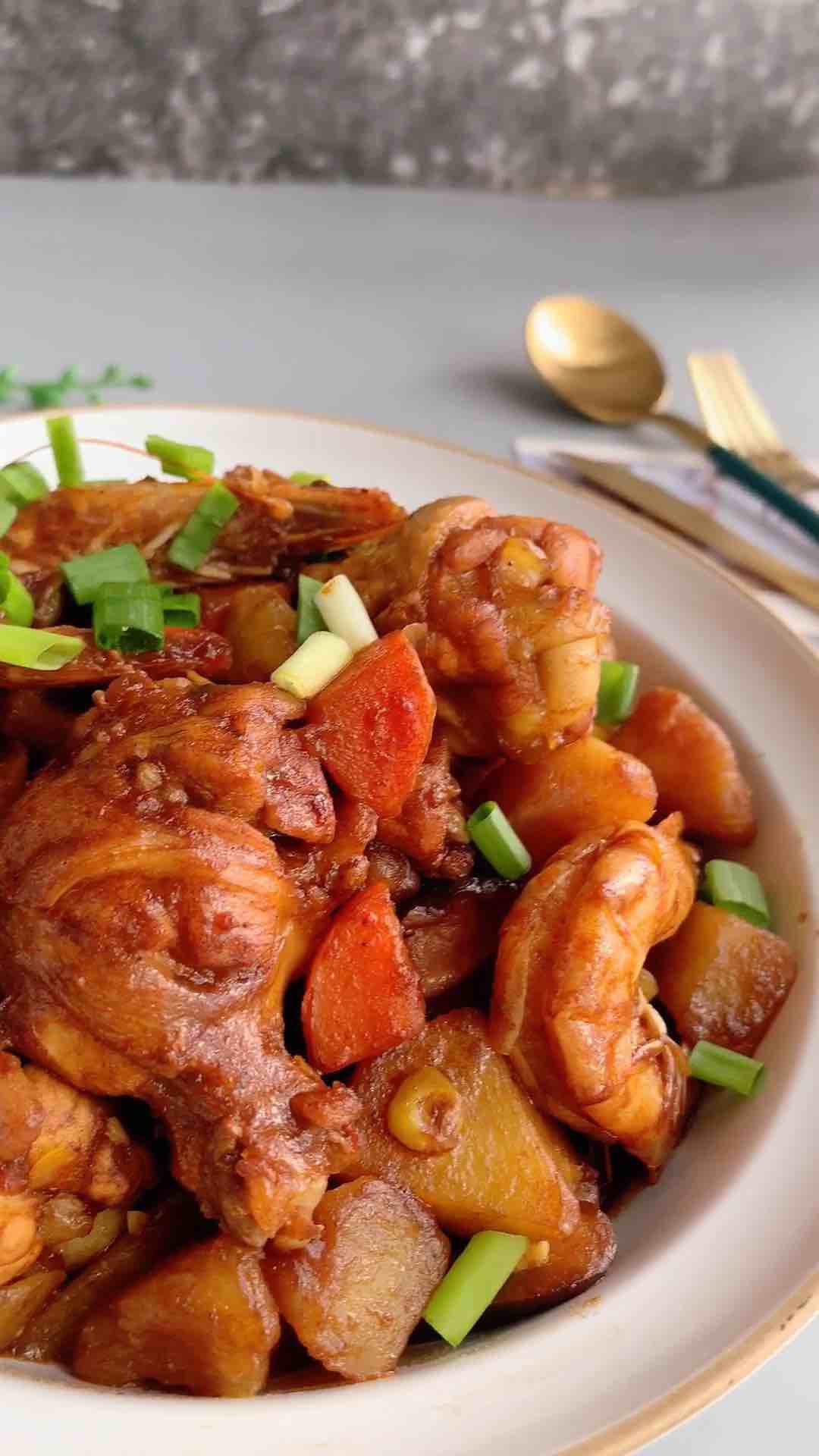 鮮蝦雞腿煲的做法-咸鮮味燉菜譜-易網健康養生網 鮮蝦雞腿煲的做法-咸鮮味燉菜譜