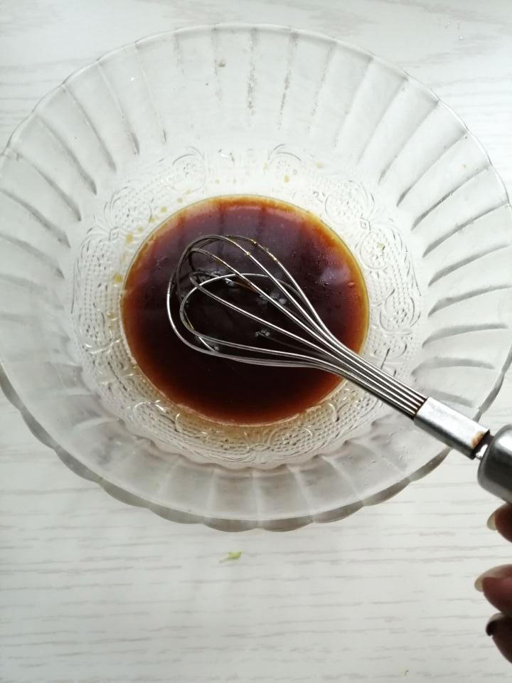 涼拌西葫蘆的做法-咸鮮味拌菜譜-易網健康養生網 涼拌西葫蘆的做法-咸鮮味拌菜譜