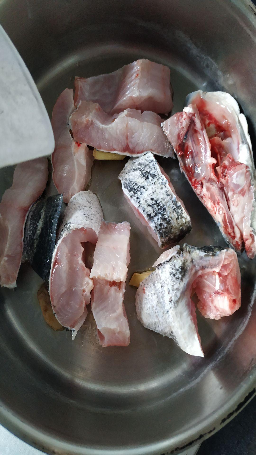 鷹嘴豆腐燉黑魚的做法-咸鮮味燉菜譜-易網健康養生網 鷹嘴豆腐燉黑魚的做法-咸鮮味燉菜譜