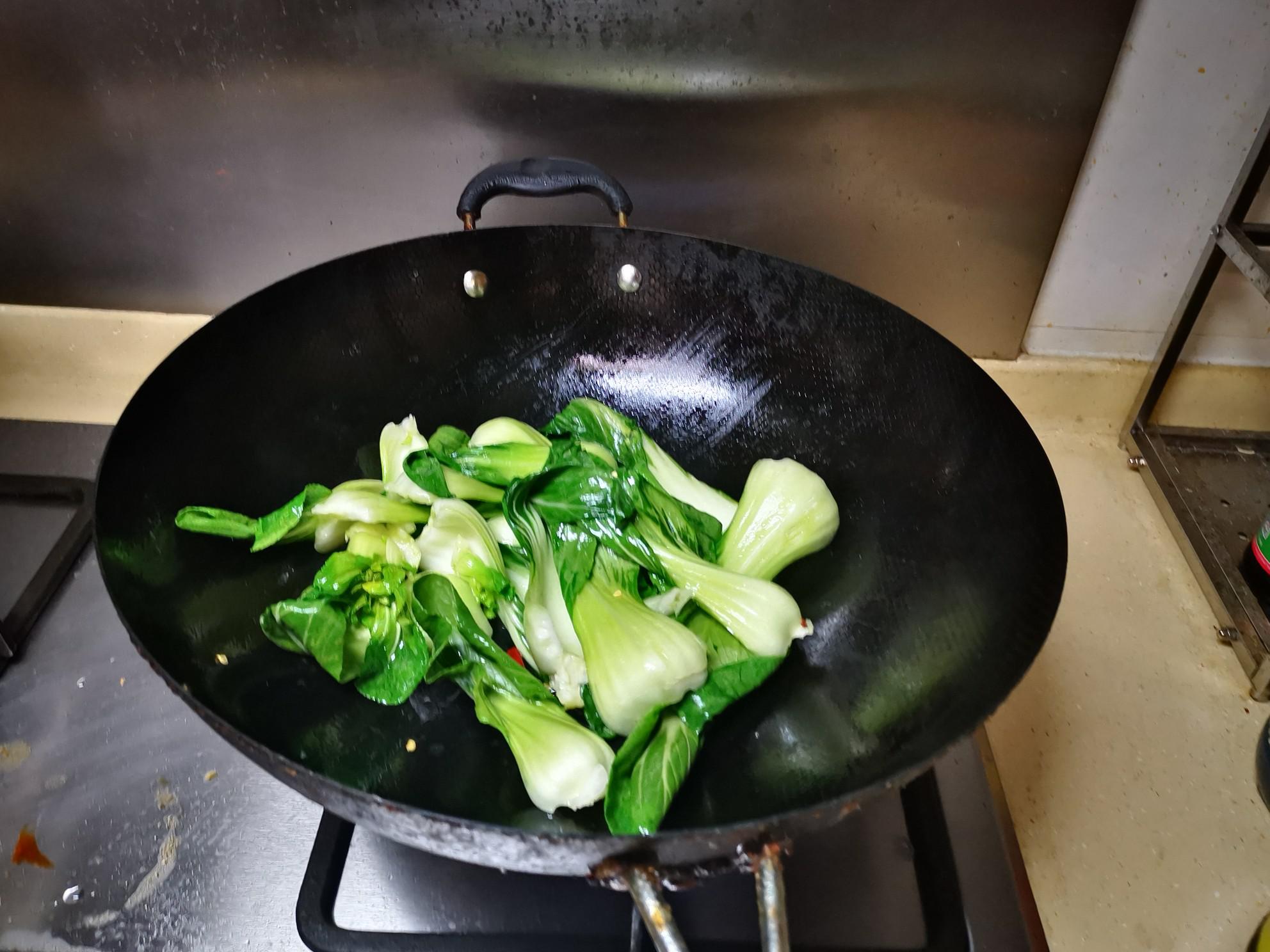 干椒炒小油菜的做法-家常味炒菜譜-易網健康養生網 干椒炒小油菜的做法-家常味炒菜譜